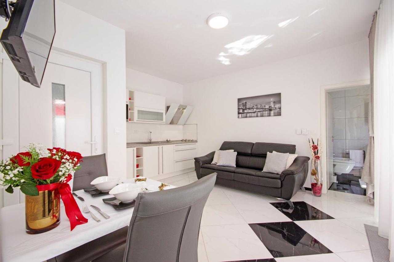 Villa Inis Makarska Zewnętrze zdjęcie